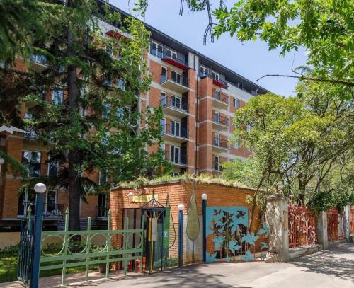 The Yellow Brick Apartment — 4-Star Luxury Hotel in Tbilisi, Georgia
