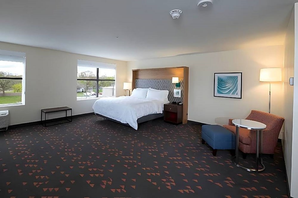 Holiday Inn Kalamazoo West - photo 23