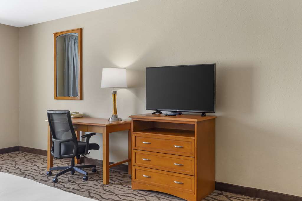 Comfort Inn & Suites Chesapeake Portsmouth - photo 10