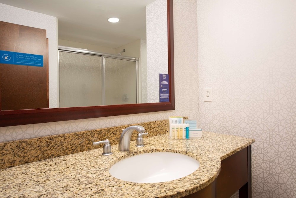 Hampton Inn Watertown - photo 16