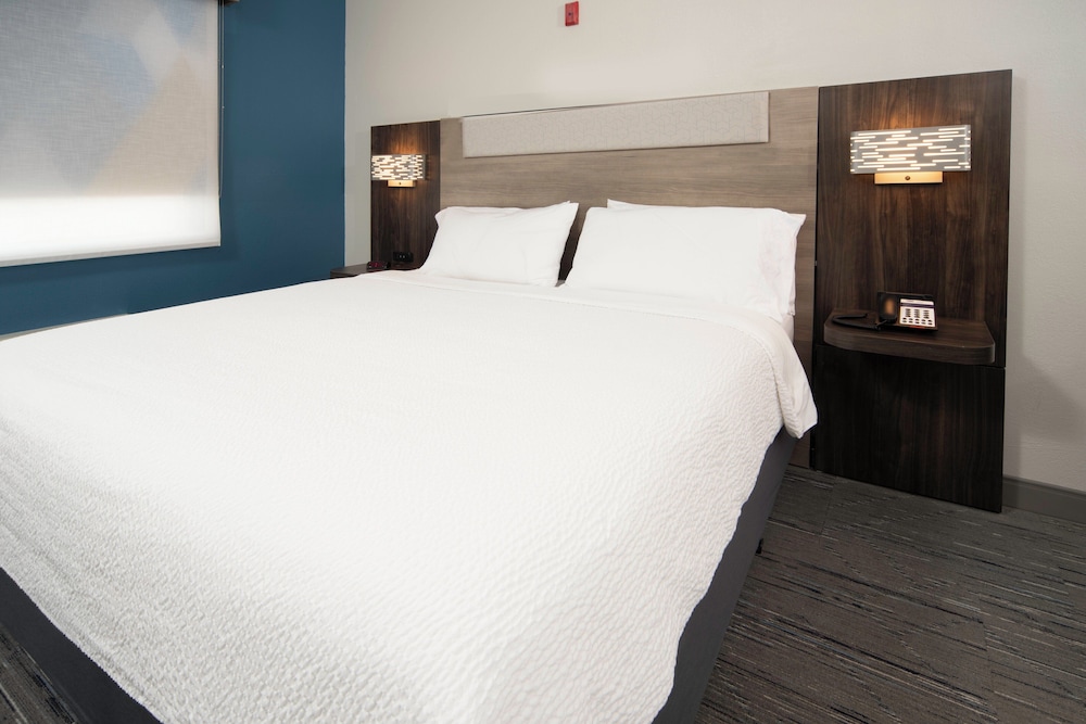 Holiday Inn Express Hotel & Suites Canyon by IHG - photo 36
