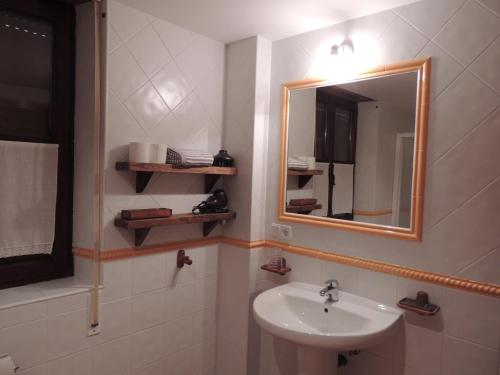 El Encinar — 4-Star Luxury Hotel in Santibanez De La Pena, Spain