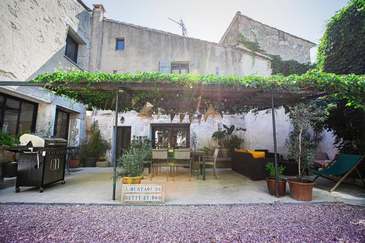 Oustaou de Betty Et Bob — hotel in Le Cailar