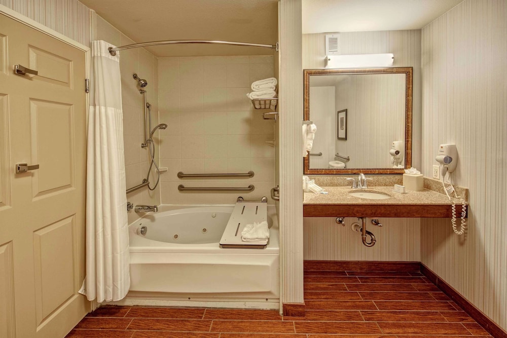 Hilton Garden Inn Minneapolis Eden Prairie - photo 26