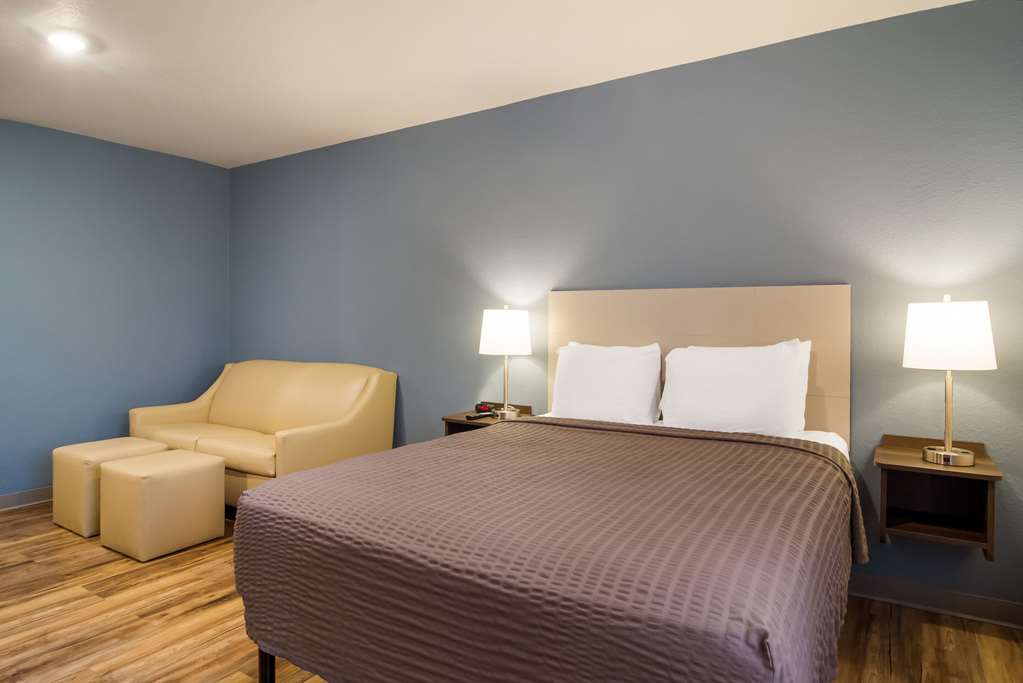 WoodSpring Suites Jacksonville South - photo 17