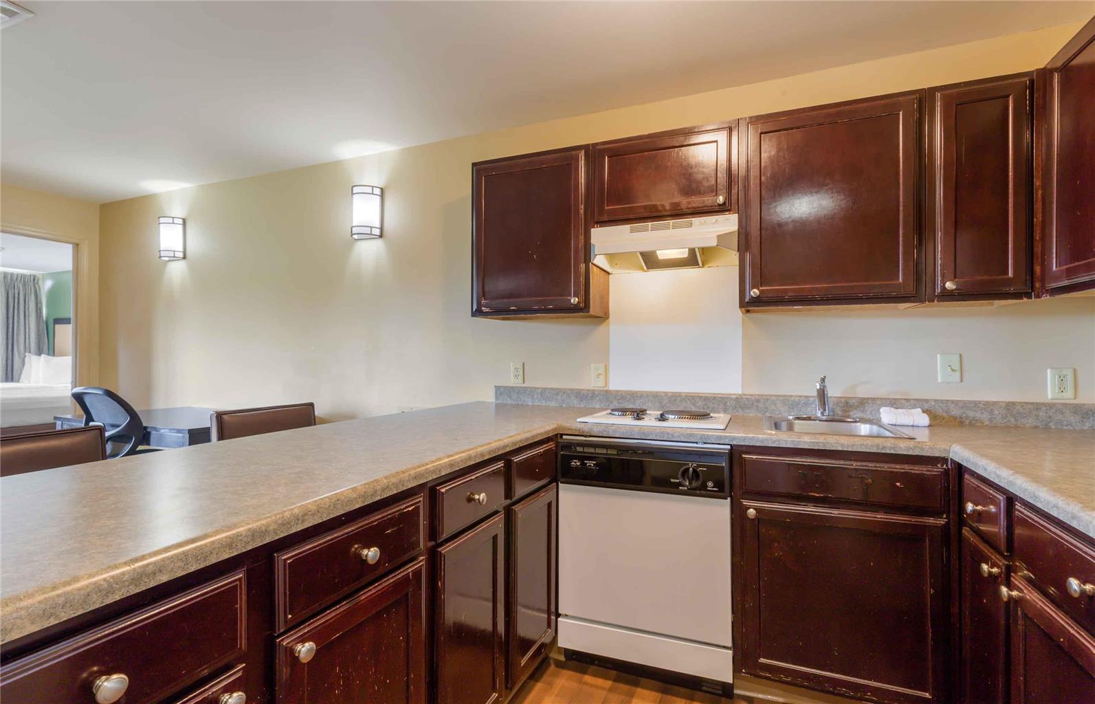 Extended Stay America Suites Atlanta Alpharetta Northpoint W - photo 36