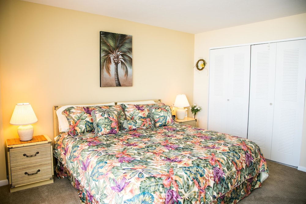 South Seas Tower 3 1005 - photo 4