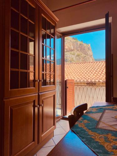 Alberti s House — 4-Star Luxury Hotel in Cefalu, Italy