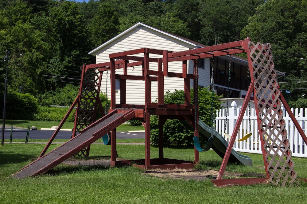 Fran Cove Motel - photo 26