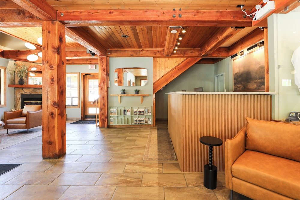 Bayshore Inn & Spa — Waterton Park — photo 2