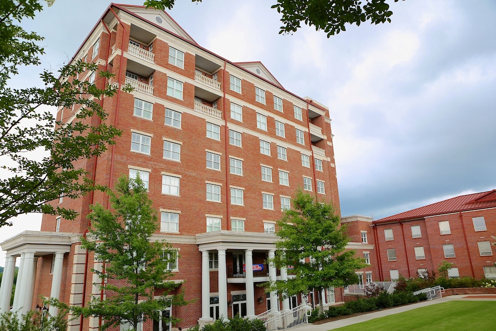 The Inn at Ole Miss - photo 40