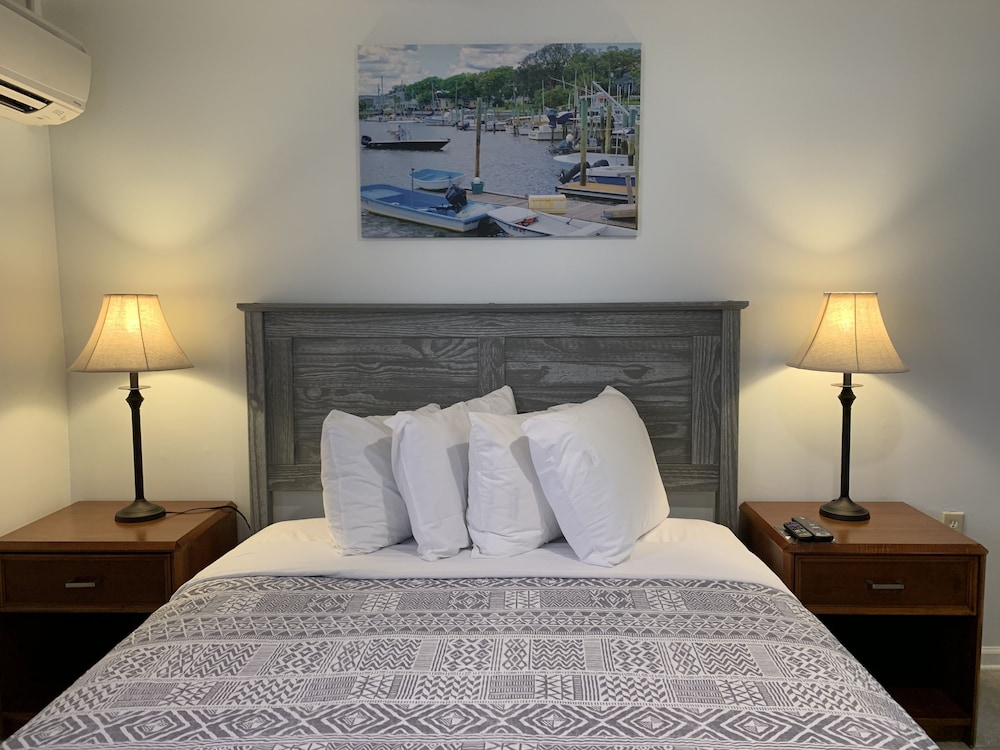 The Inn at River Oaks - photo 13