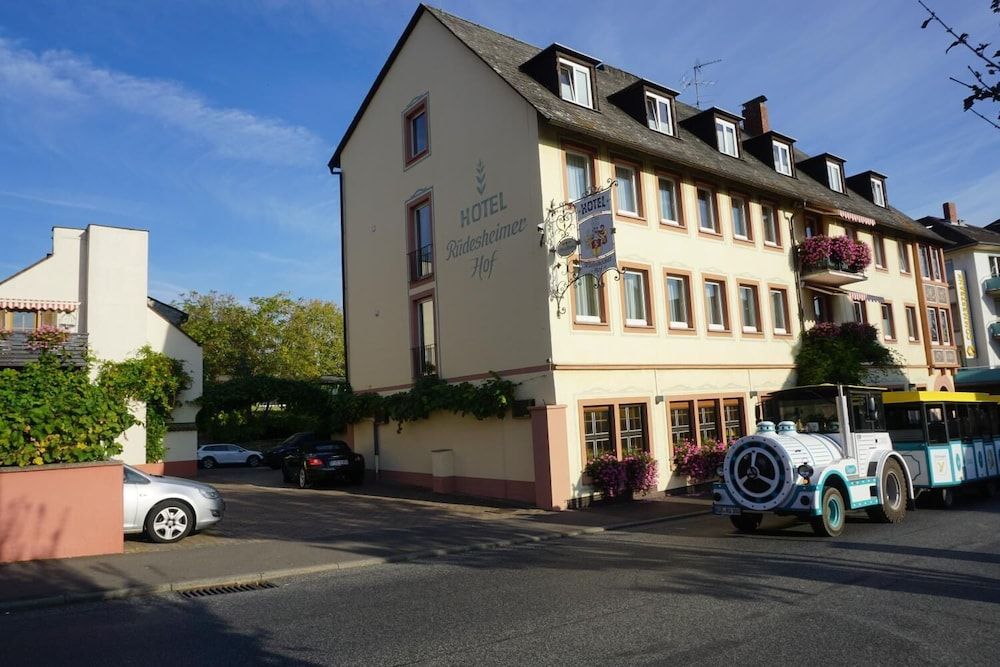 Hotel Rudesheimer Hof — Ruedesheim Am Rhein