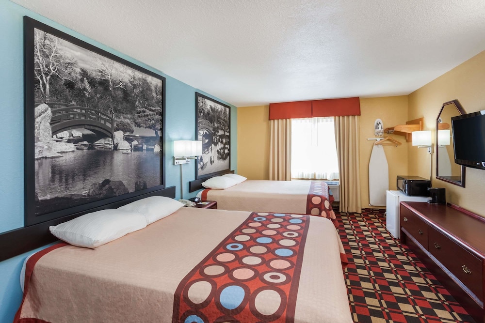 Econo Lodge Chillicothe - photo 15