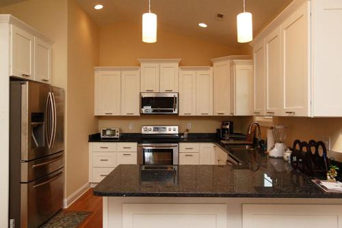 Bonne Mer by Oak Island Accommodations - photo 9