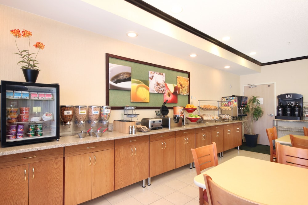 Baymont by Wyndham Coon Rapids - photo 39