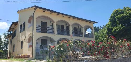 La lepre nella Luna — 4-Star Luxury Hotel in Gualdo Tadino, Italy