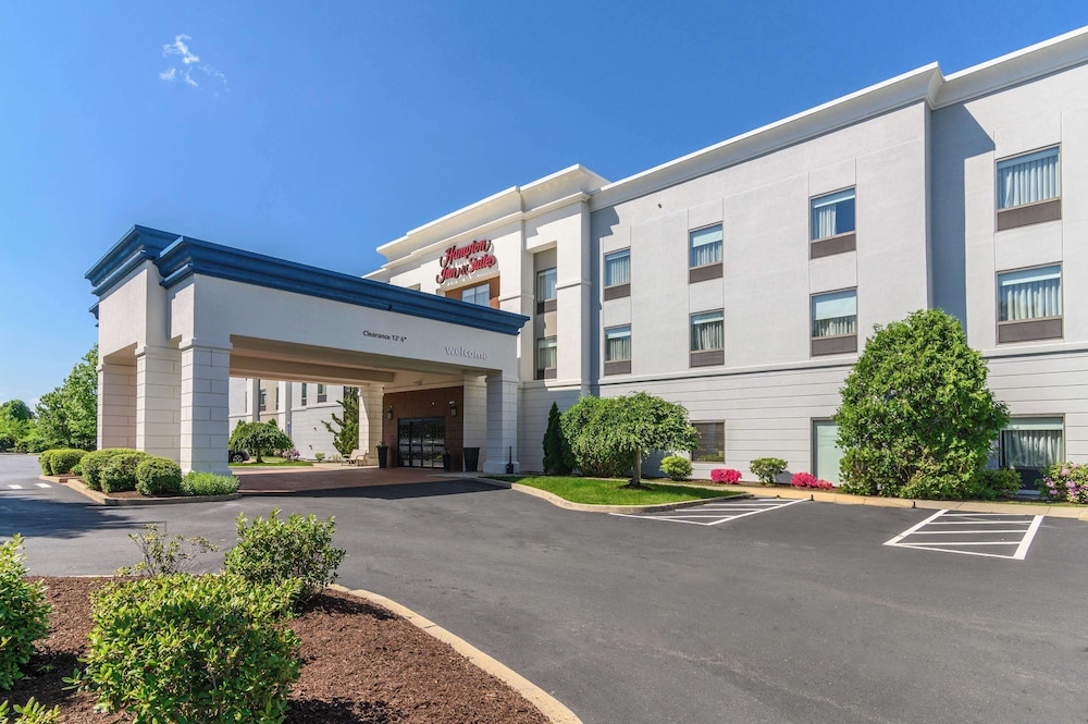 Hampton Inn & Suites Hartford Manchester - photo 48