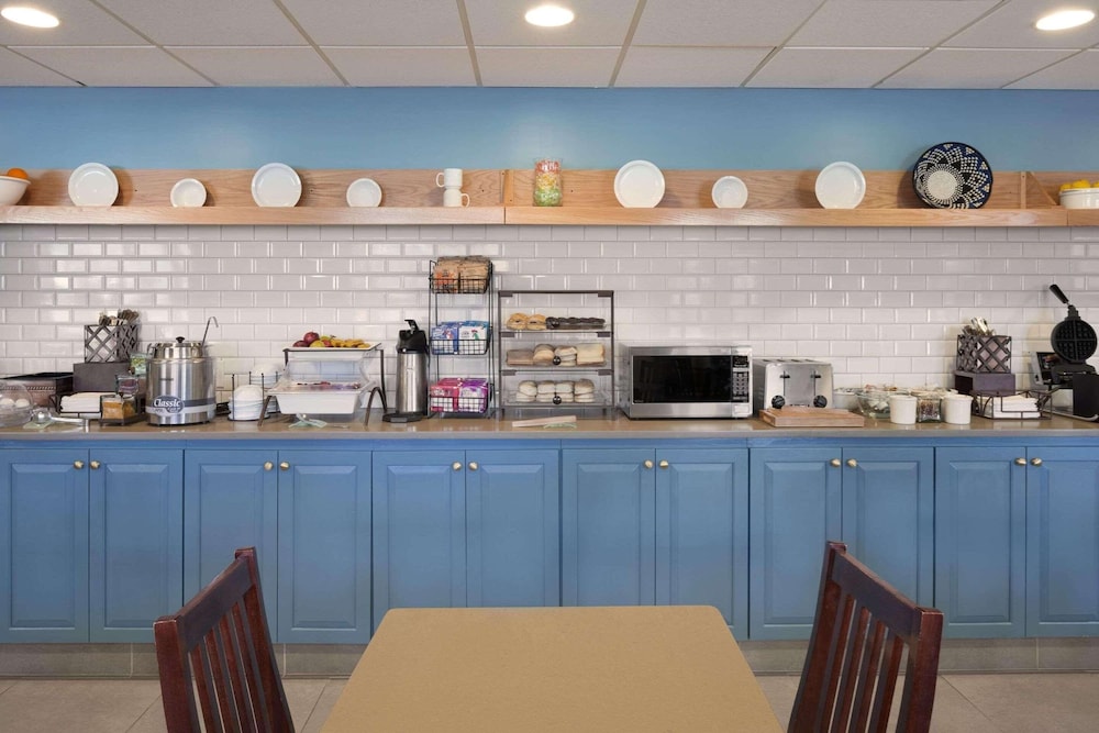 Country Inn & Suites by Radisson Warner Robins GA - photo 35