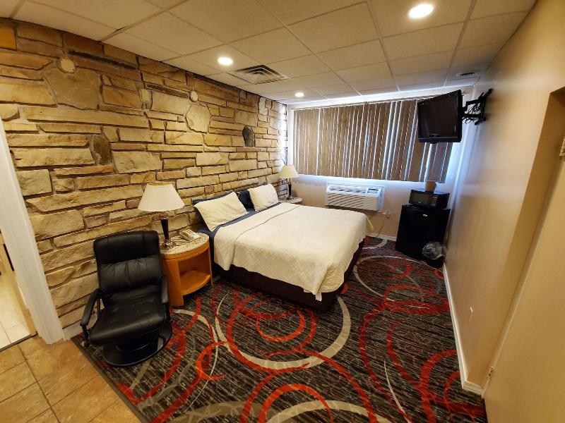 Jefferson Hills Motel - photo 34