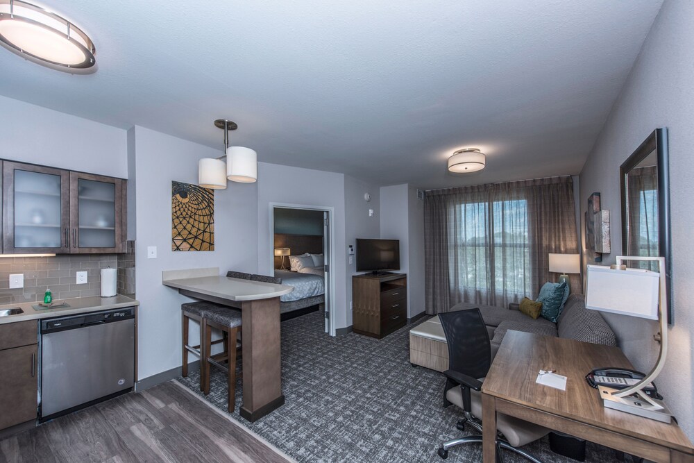 Staybridge Suites Charleston Mount Pleasant by IHG - photo 19