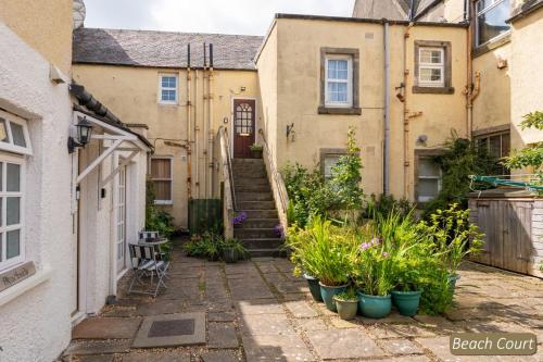 Beach Court in North Berwick, United Kingdom