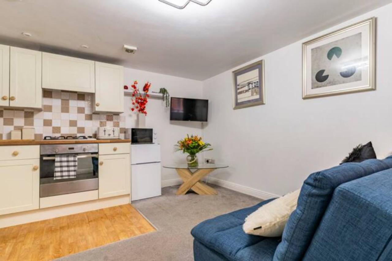 The Nook Cosy 1BR in Blandford Dorset — 4-Star Luxury Hotel in Blandford Forum, United Kingdom
