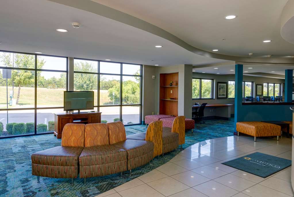 La Quinta Inn & Suites by Wyndham Edmond - photo 8
