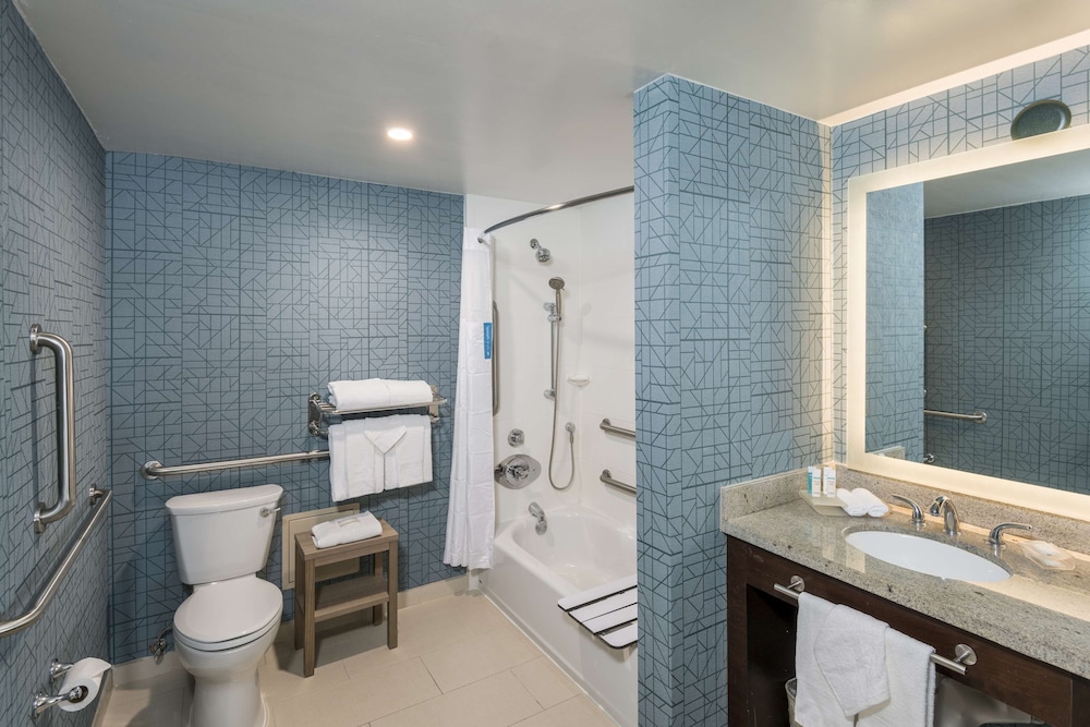 Homewood Suites Miami Airport Blue Lagoon - photo 32