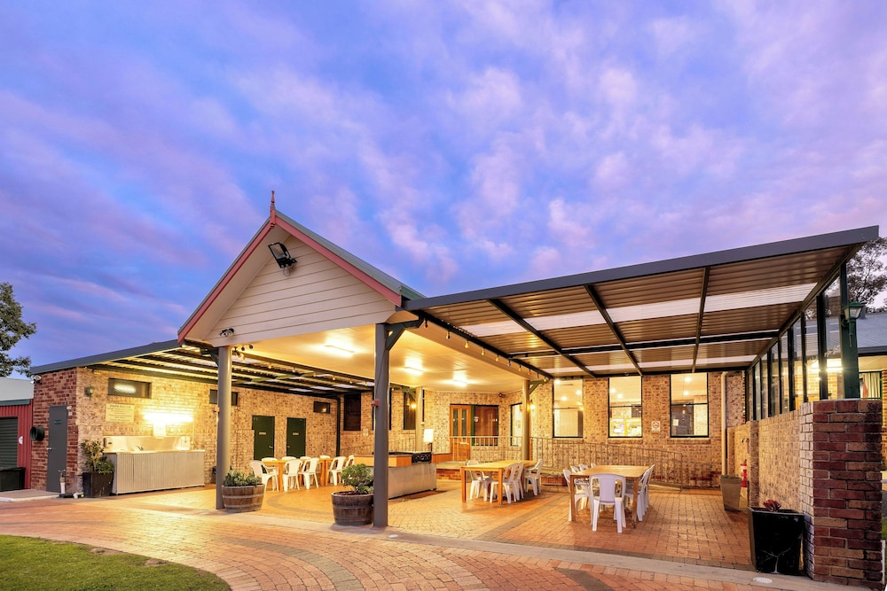 BIG4 Mudgee Holiday Park — 4-Star Luxury Hotel in Mudgee, Australia