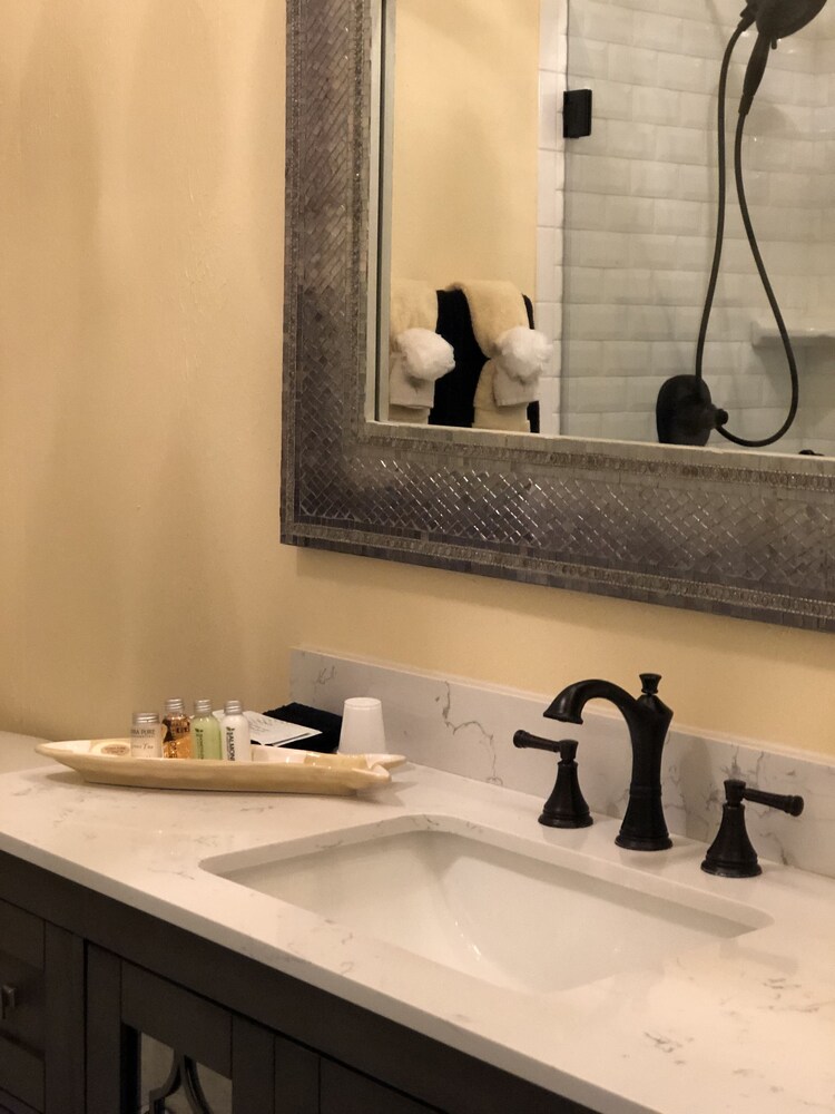 Avenue O Bed & Breakfast - photo 26