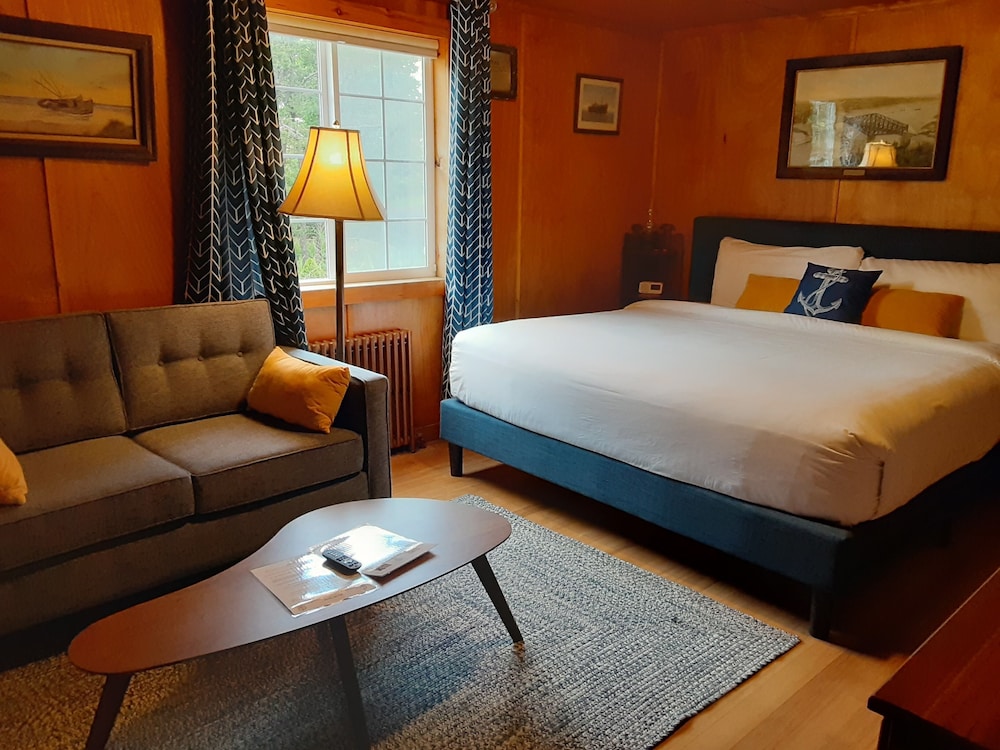 Anchor Inn Resort - photo 7