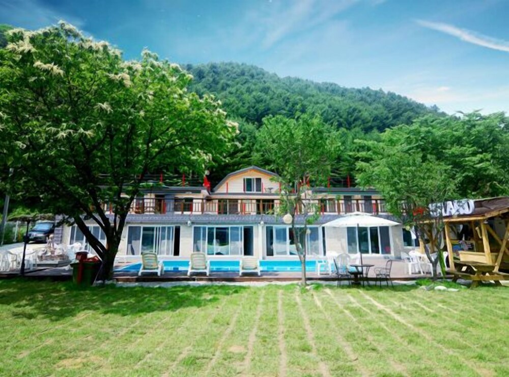 Island Cocoon — 4-Star Luxury Hotel in Gapyeong, South Korea