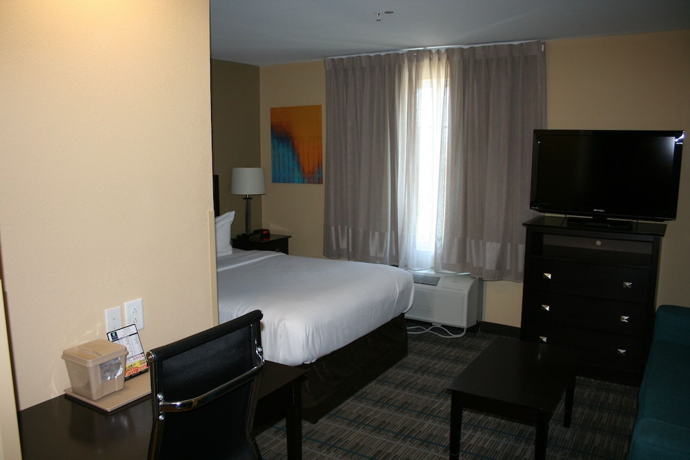 MainStay Suites Jacksonville near Camp Lejeune - photo 7