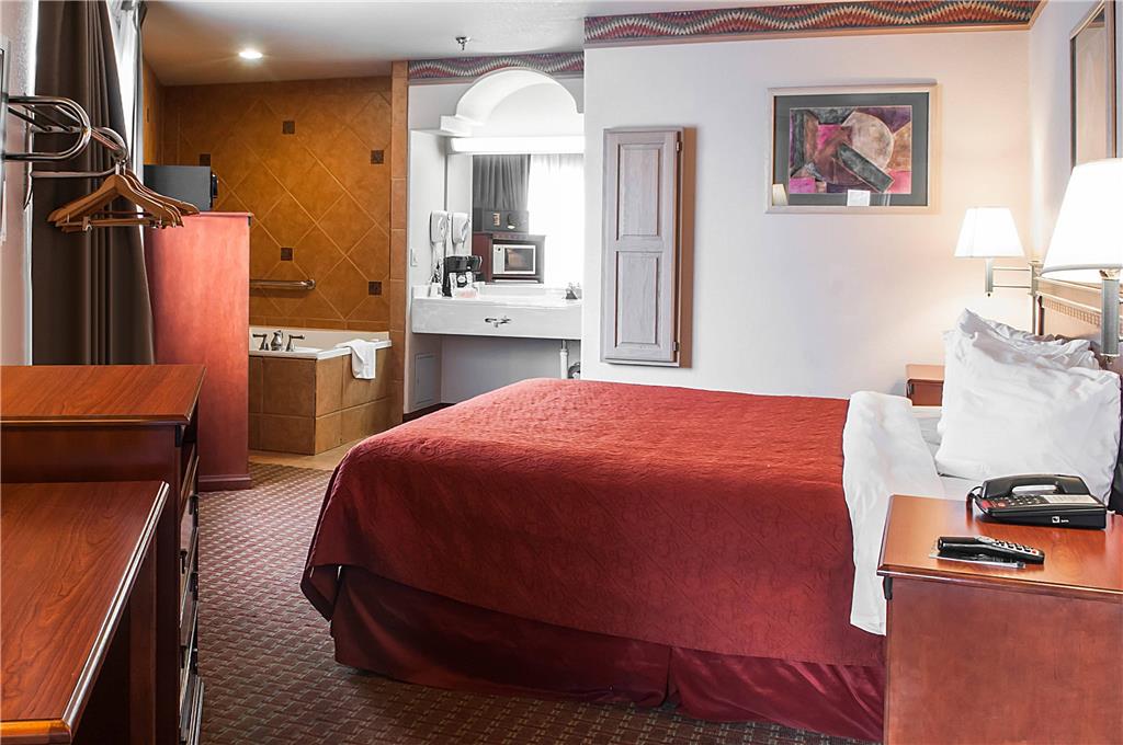 Quality Inn & Suites Las Cruces University Area - photo 20