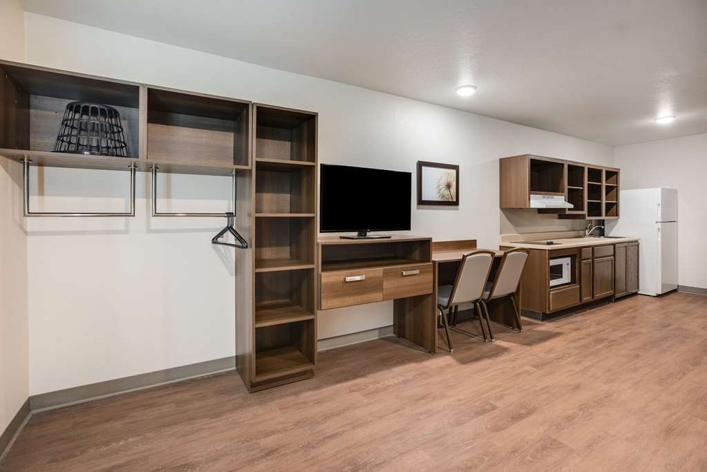 WoodSpring Suites Sulphur Lake Charles - photo 11