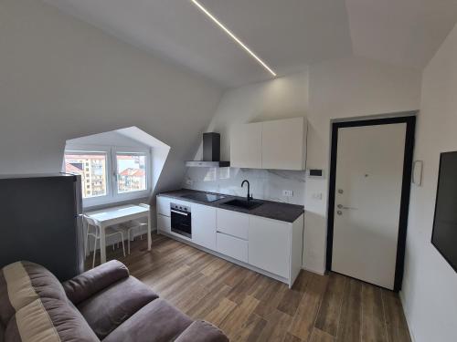 Elegante Appartamento Porta Susa — 4-Star Luxury Hotel in Turin, Italy