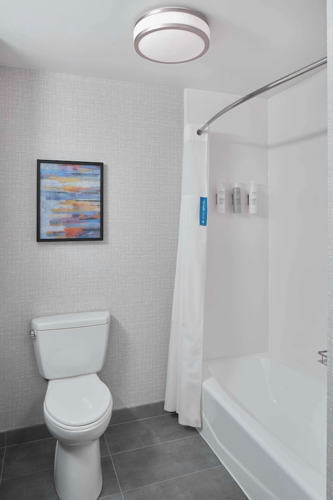 Hampton Inn & Suites Saratoga Springs Downtown - photo 61