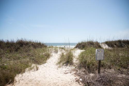 Carolina Dreamin' by Oak Island Accommodations - photo 11