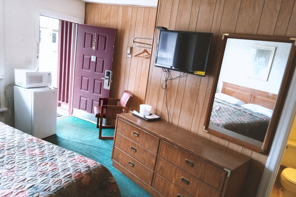 Blue Way Inn And Suites Winfield - photo 15