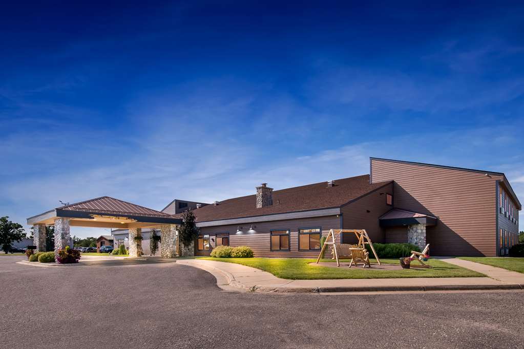 Heartland Inn & Suites SureStay Collection by Best Western — hotel in Park Rapids