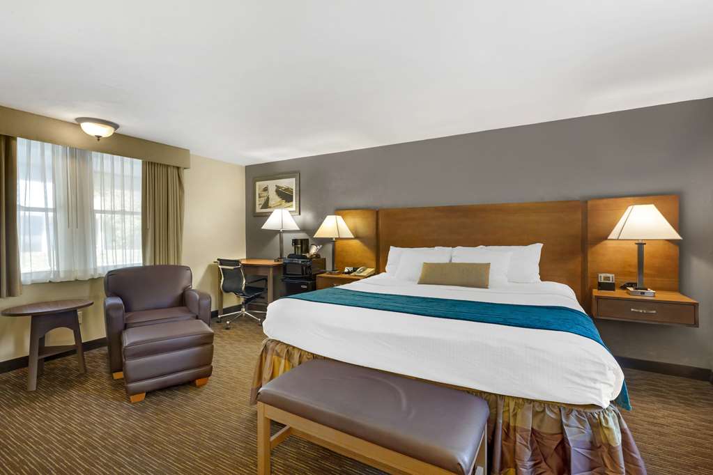 Best Western Plus Cold Spring - photo 22