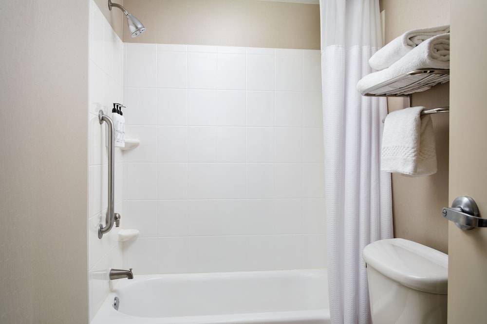 Springhill Suites by Marriott Richmond Northwest - photo 23