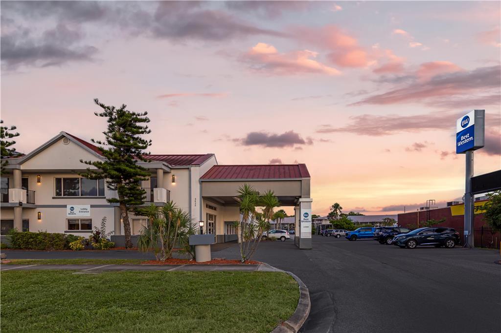 Best Western Space Shuttle Inn - photo 30