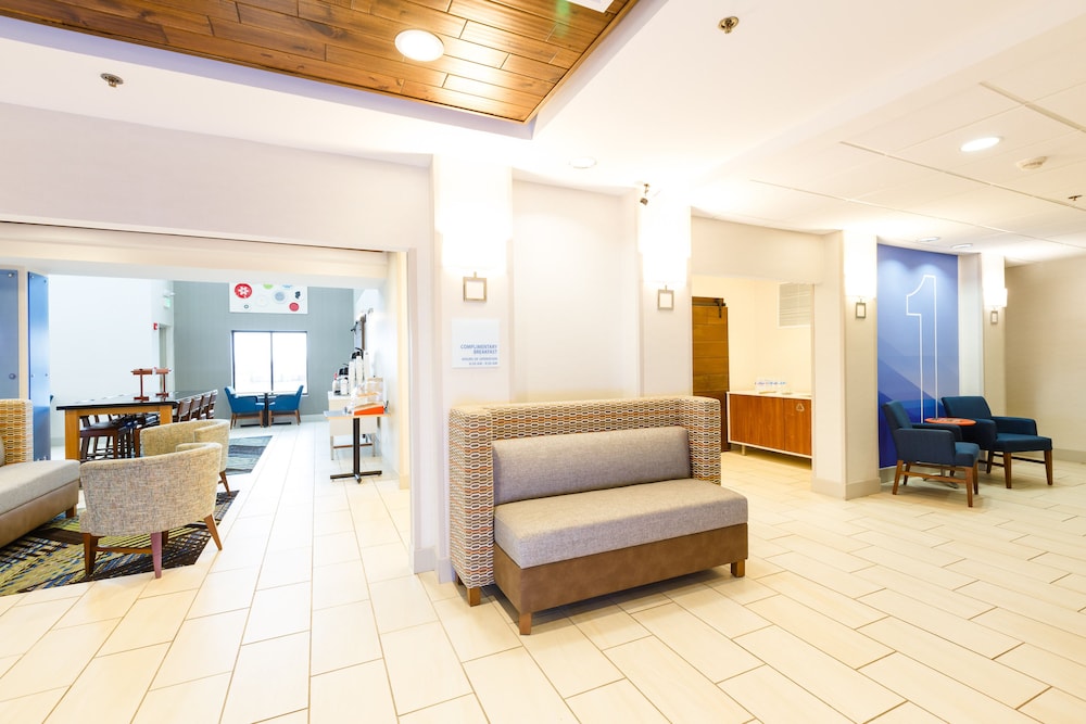Holiday Inn Express & Suites Shelbyville by IHG - photo 25