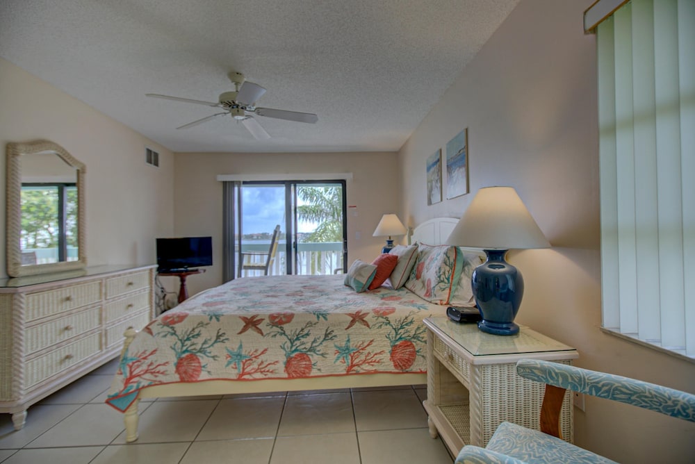 Beach Palms 6B by Anna Maria - photo 12