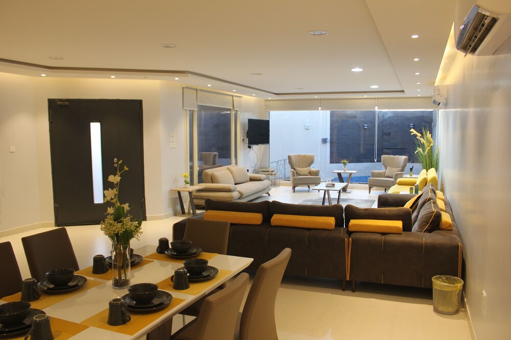 Villa Rekaaz — 4-Star Luxury Hotel in Unaizah, Saudi Arabia