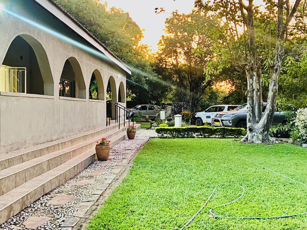Batonga Villa 19753457 — Binga