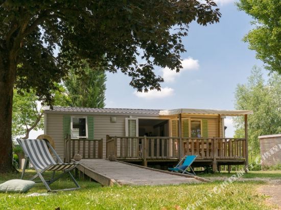 Camping International de Maisons Laffitte — 4-Star Luxury Hotel in Maisons-Laffitte, France