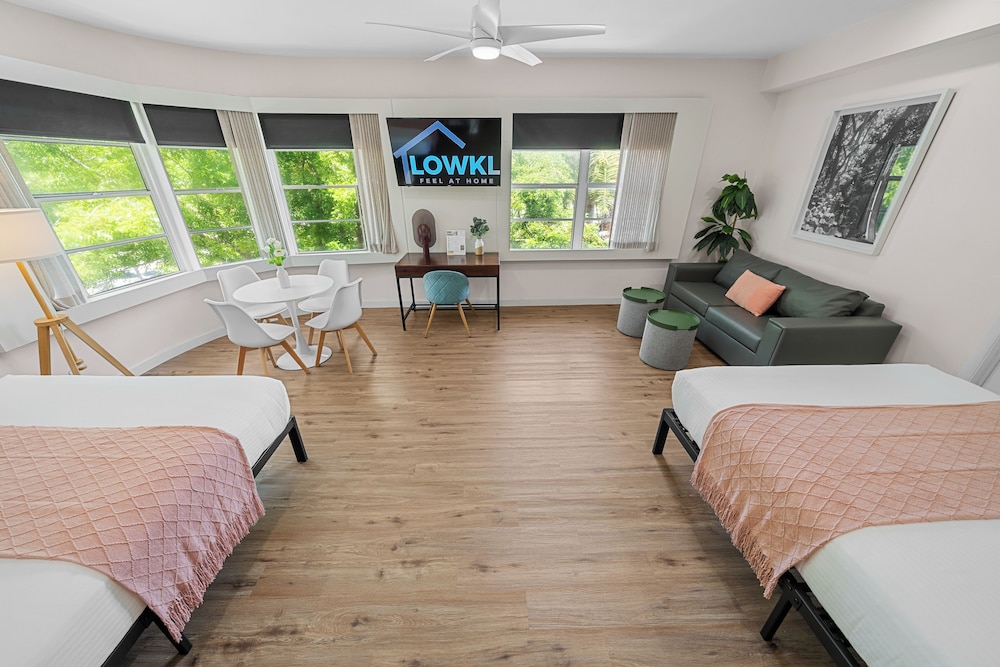 Greenview Hotel by Lowkl - photo 57